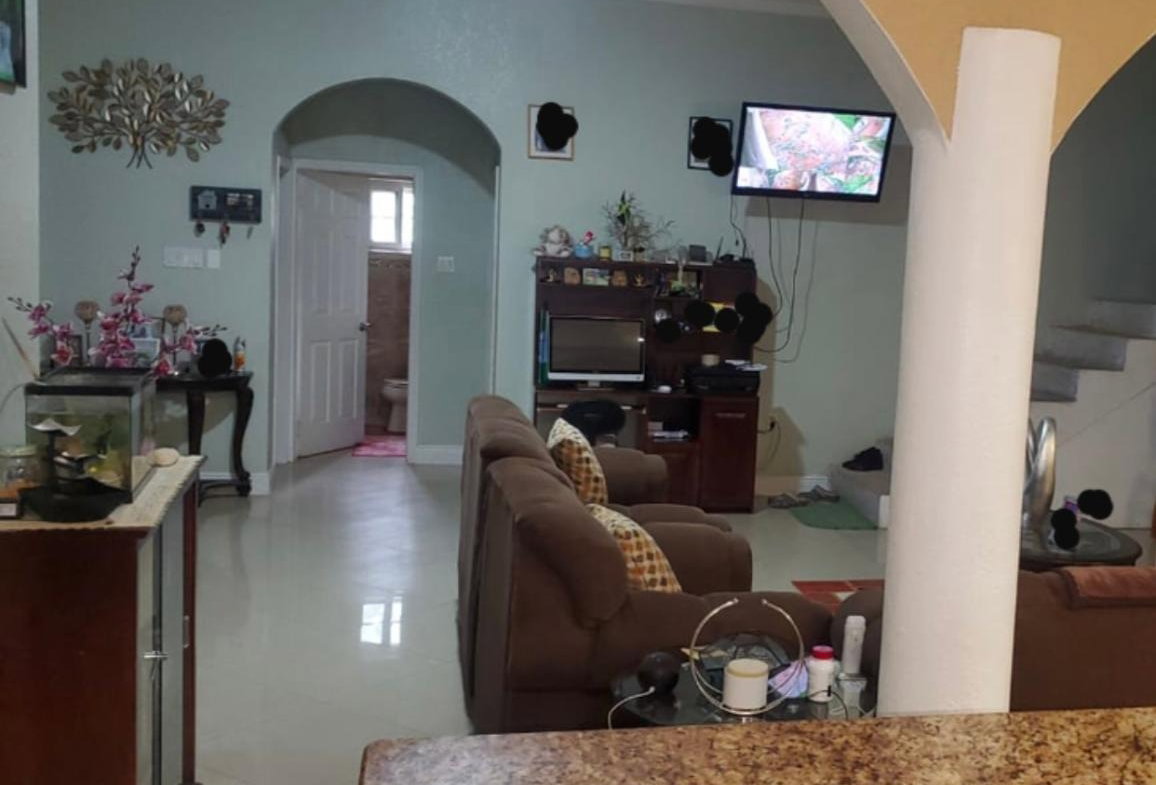 Seventh image of Knockpatrick in Knockpatrick, Manchester, Jamaica - property is For Sale