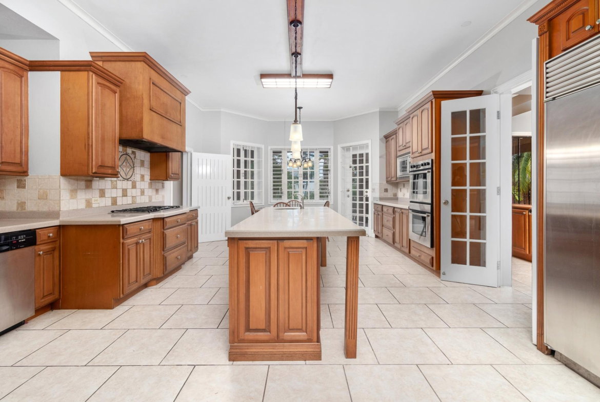 Seventeenth image of 16 Farrigdon Heights in Kingston 6, St. Andrew, Jamaica - property is For Rent