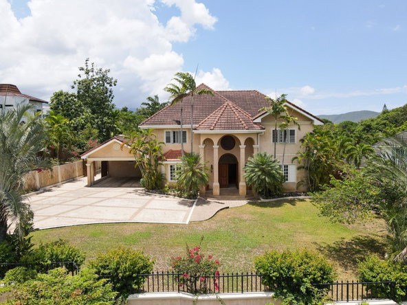 Third image of 16 Farrigdon Heights in Kingston 6, St. Andrew, Jamaica - property is For Rent