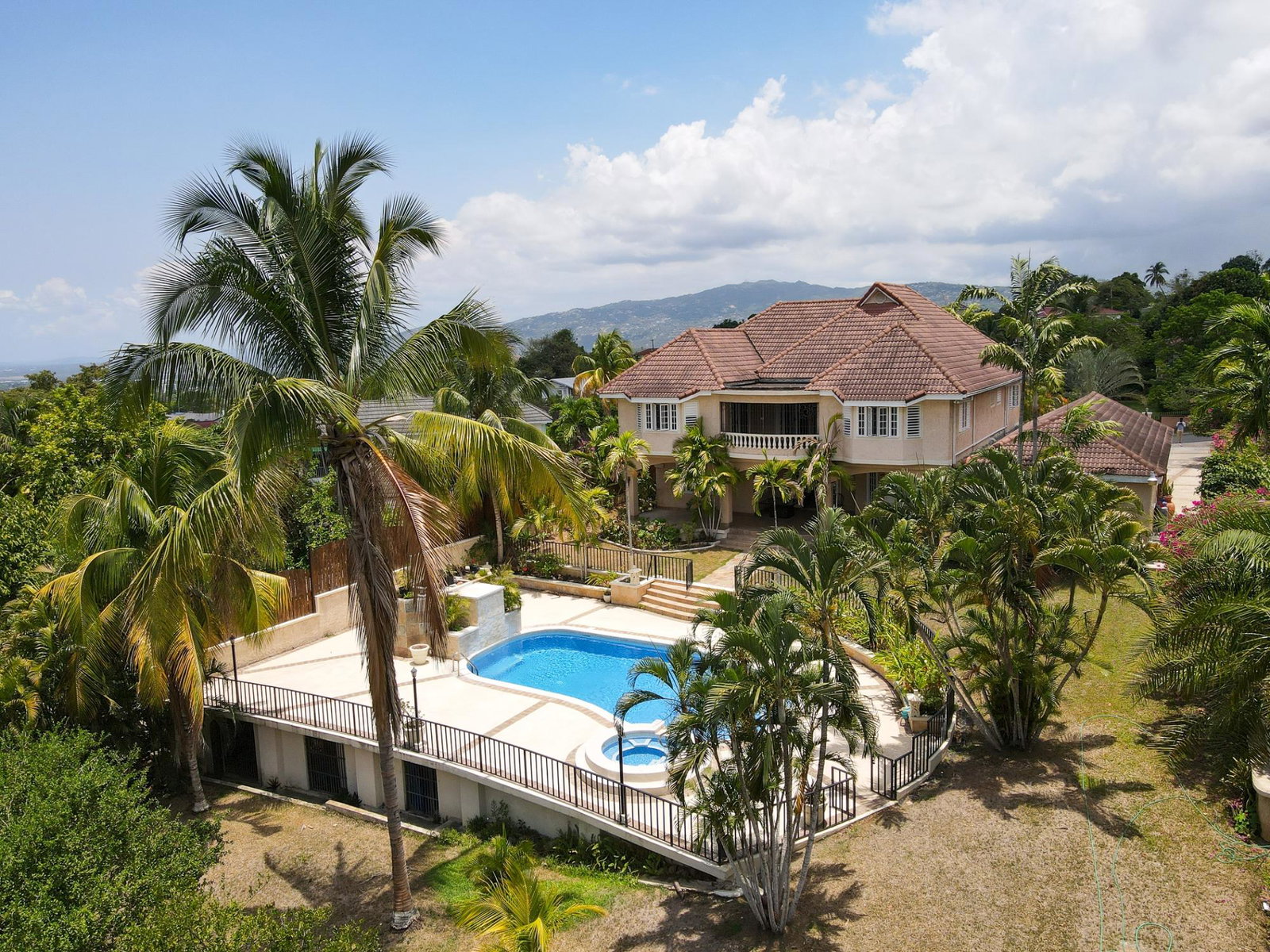 Stunning-5-Bedroom-Executive-Home-for-Rent-in-Kingston-6-Jamaica Fifth image of 16 Farrigdon Heights in Kingston 6, St. Andrew, Jamaica - property is For Rent