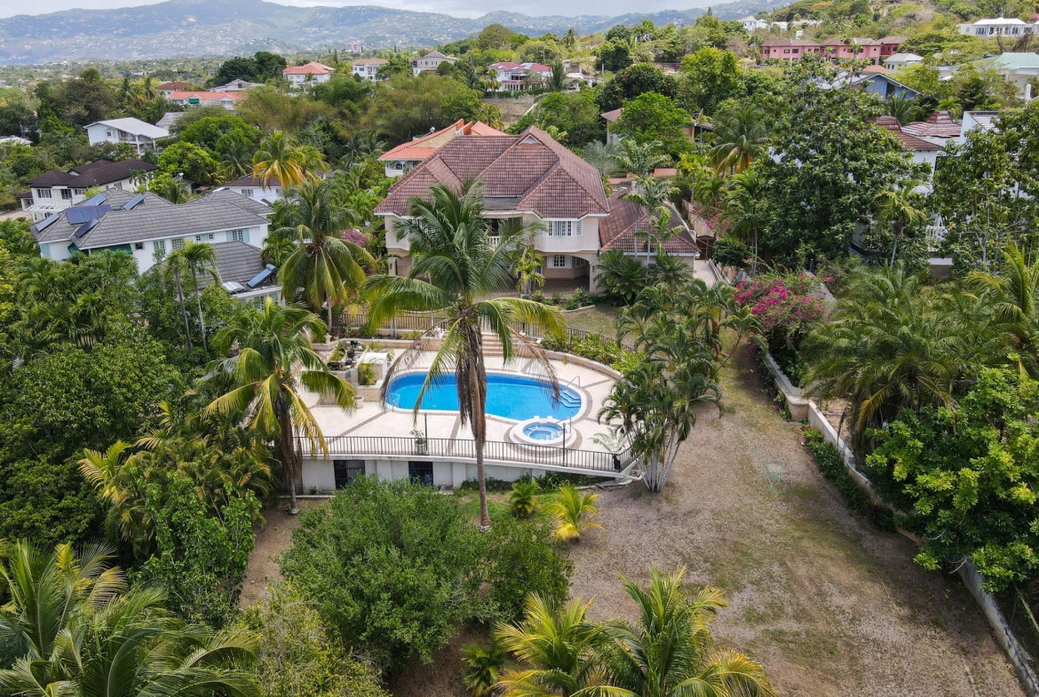 Sixth image of 16 Farrigdon Heights in Kingston 6, St. Andrew, Jamaica - property is For Rent