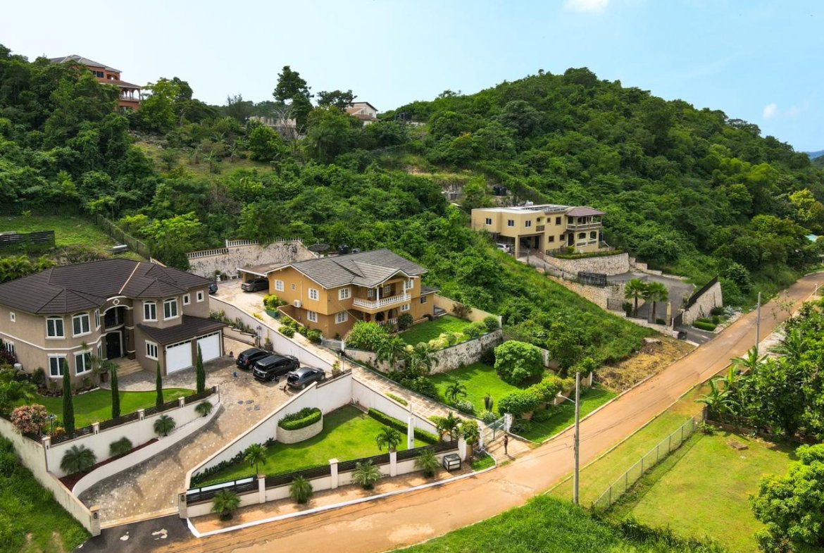 Thirtieth image of 11a Aris Avenue in Red Hills, St. Andrew, Jamaica - property is For Sale