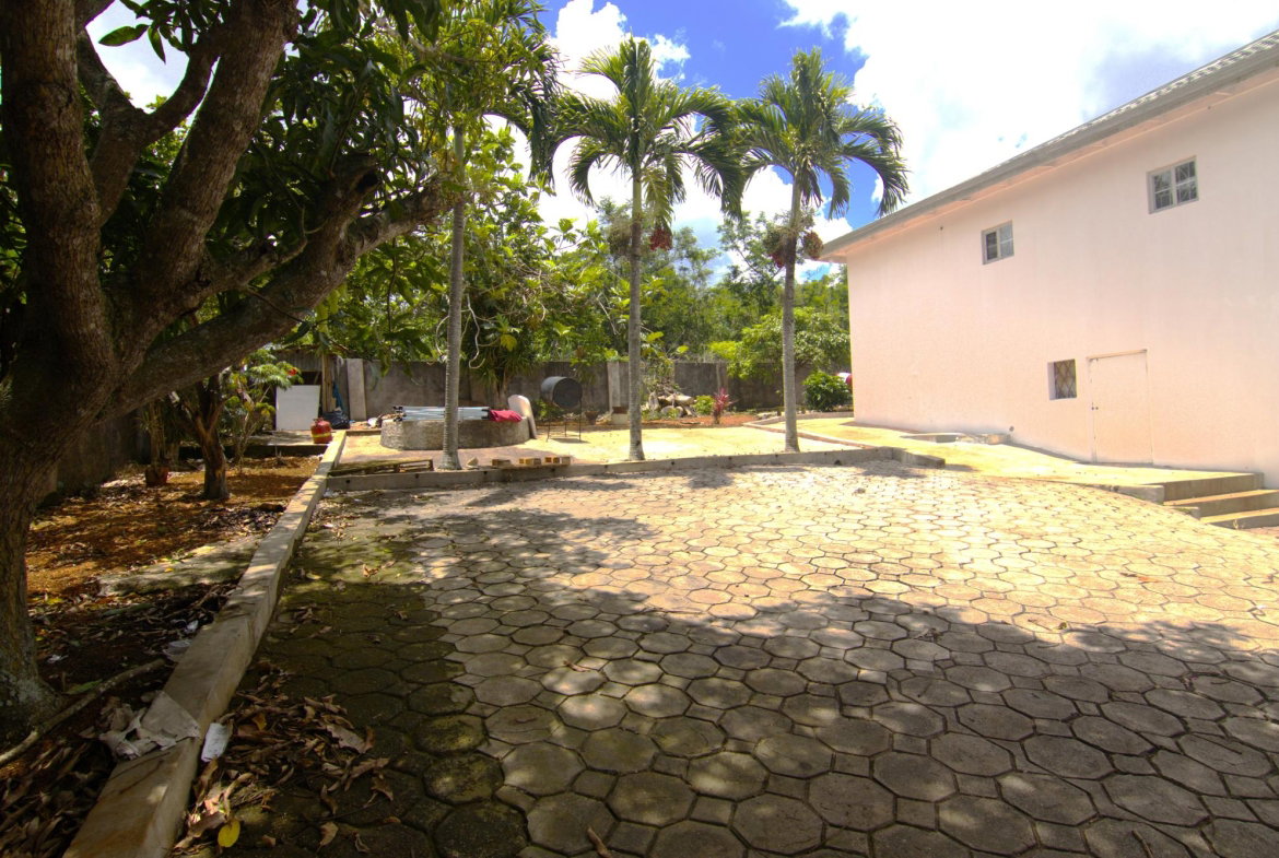 Fifth image of 55 Red Bank, Hatfield P.o. in Mandeville, Manchester, Jamaica - property is For Sale