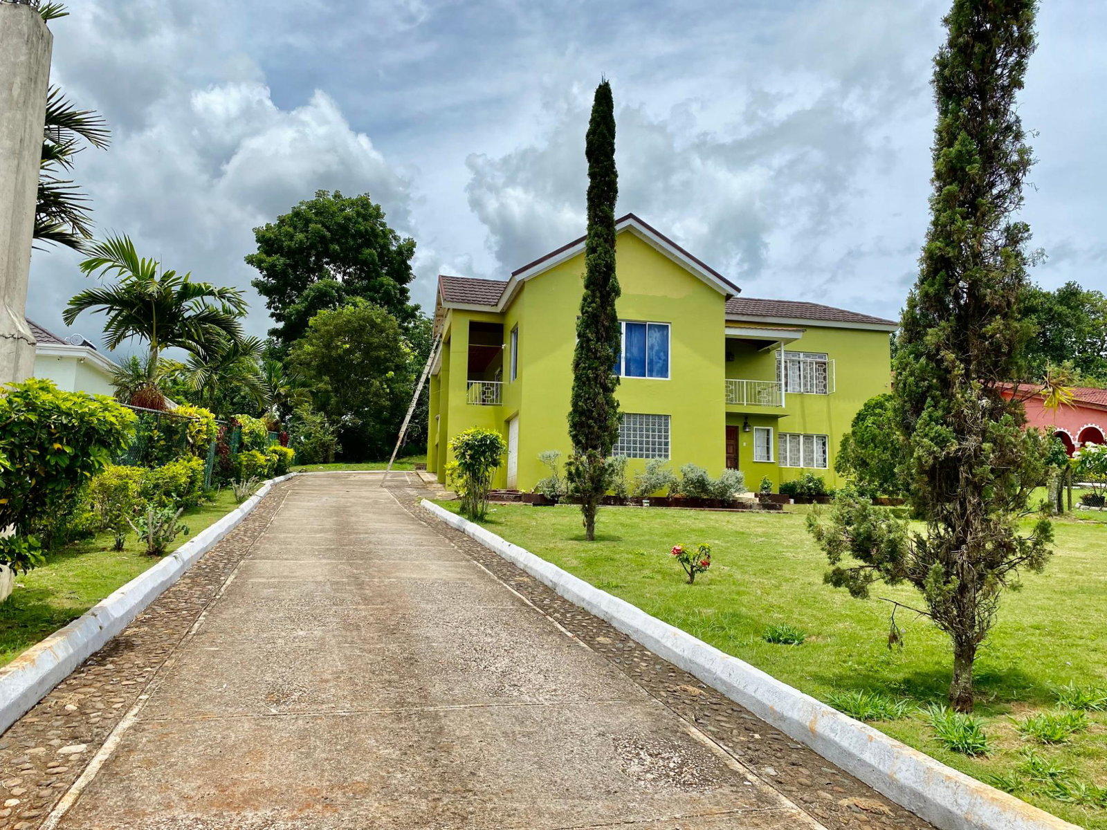 Stunning-5-Bedroom-Home-for-Sale-in-Mandeville-Manchester Second image of 40 Upper Mount Nelson Boulev in Mandeville, Manchester, Jamaica - property is For Sale