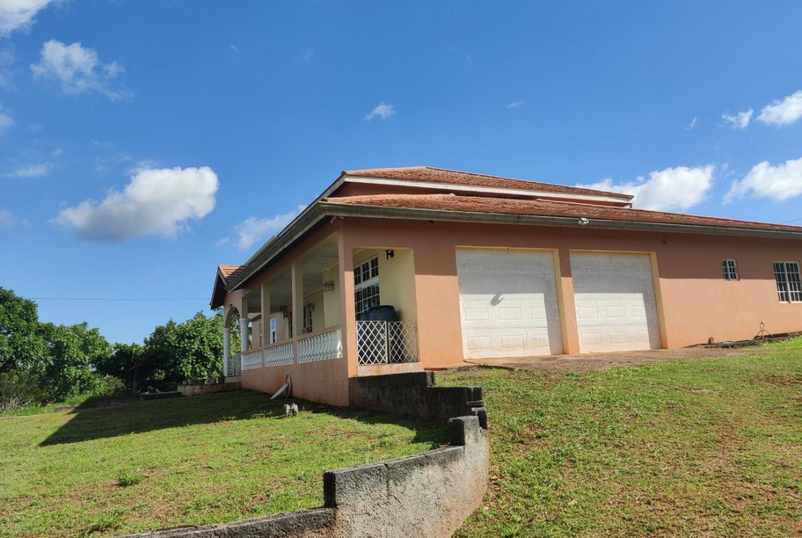 Fifth image of Knockpatrick in Knockpatrick, Manchester, Jamaica - property is For Sale