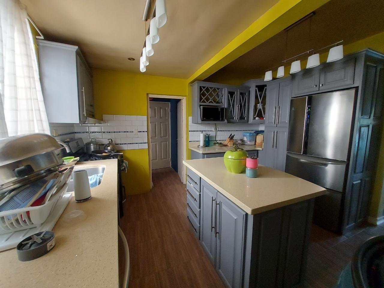 Tenth image of 1 Kingslyn Avenue in Kingston 10, St. Andrew, Jamaica - property is For Sale