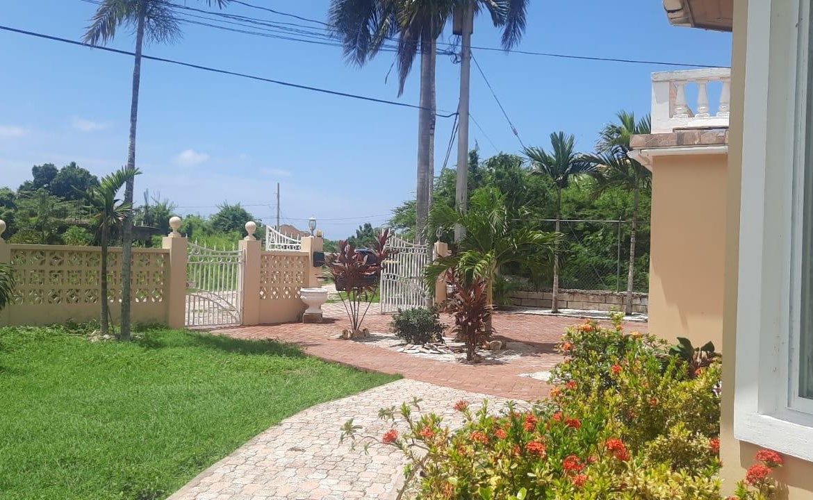 Tenth image of 176 Flamingo Beach Circle Val in Falmouth, Trelawny, Jamaica - property is For Sale