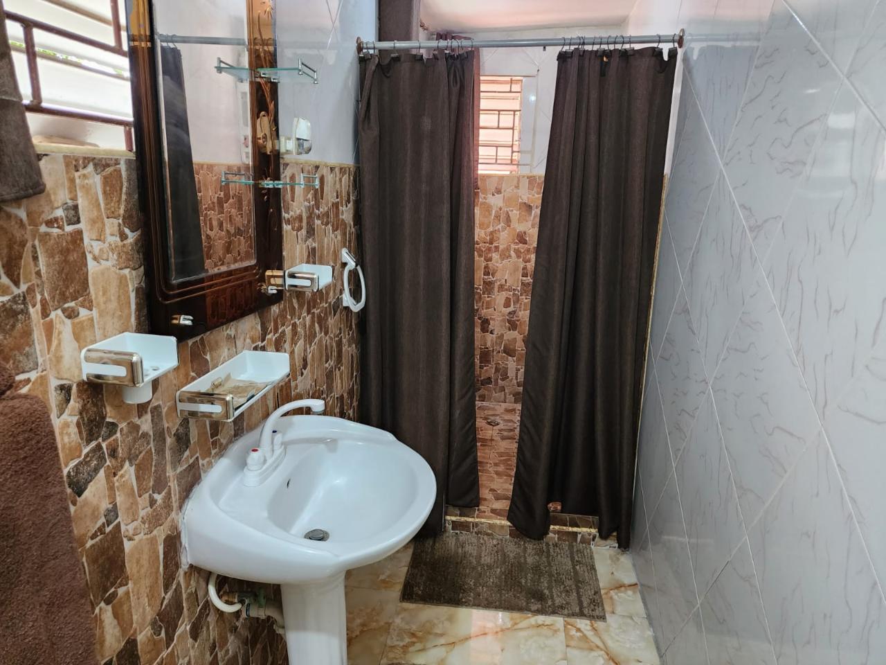 Fourteenth image of 862 West Cumberland in Greater Portmore, St. Catherine, Jamaica - property is For Sale