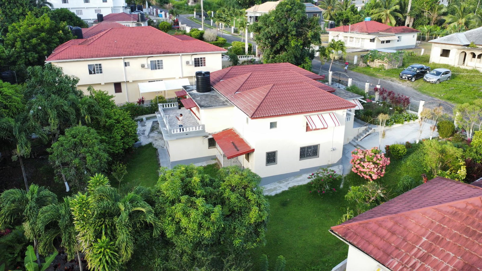 Stunning-5-Bedroom-Split-Level-Home-for-Sale-in-St.-Mary-Jamaica Second image of 6 Lyndale in Highgate, St. Mary, Jamaica - property is For Sale
