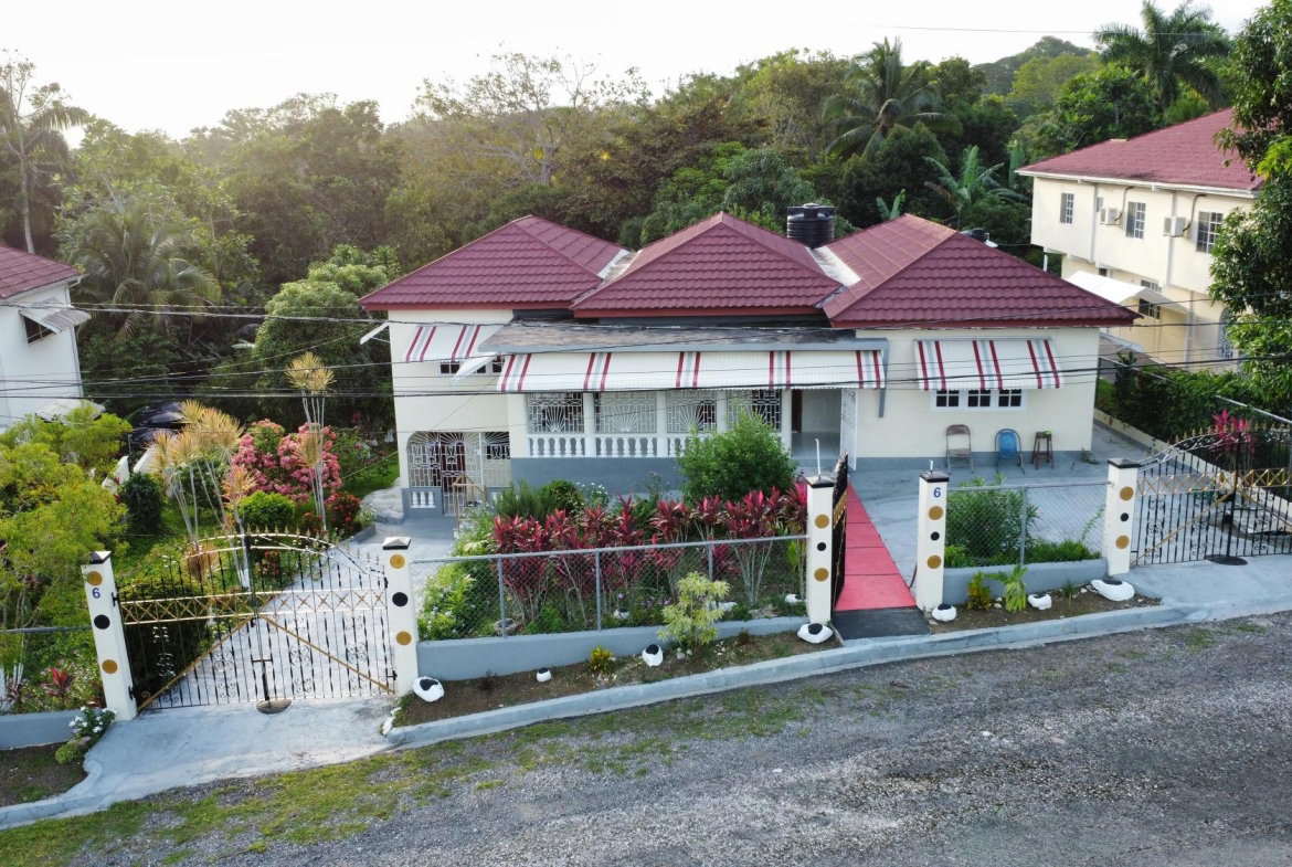 First image of 6 Lyndale in Highgate, St. Mary, Jamaica - property is For Sale