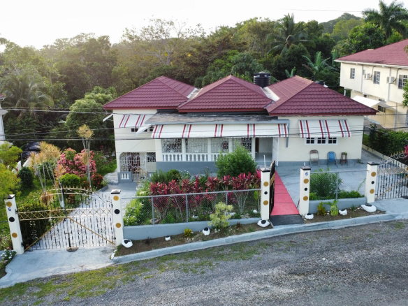 First image of 6 Lyndale in Highgate, St. Mary, Jamaica - property is For Sale
