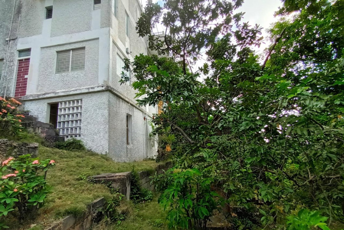 Twenty-Fifth image of 35 West Great House Circle in CONSTANT SPRING, St. Andrew, Jamaica - property is For Sale