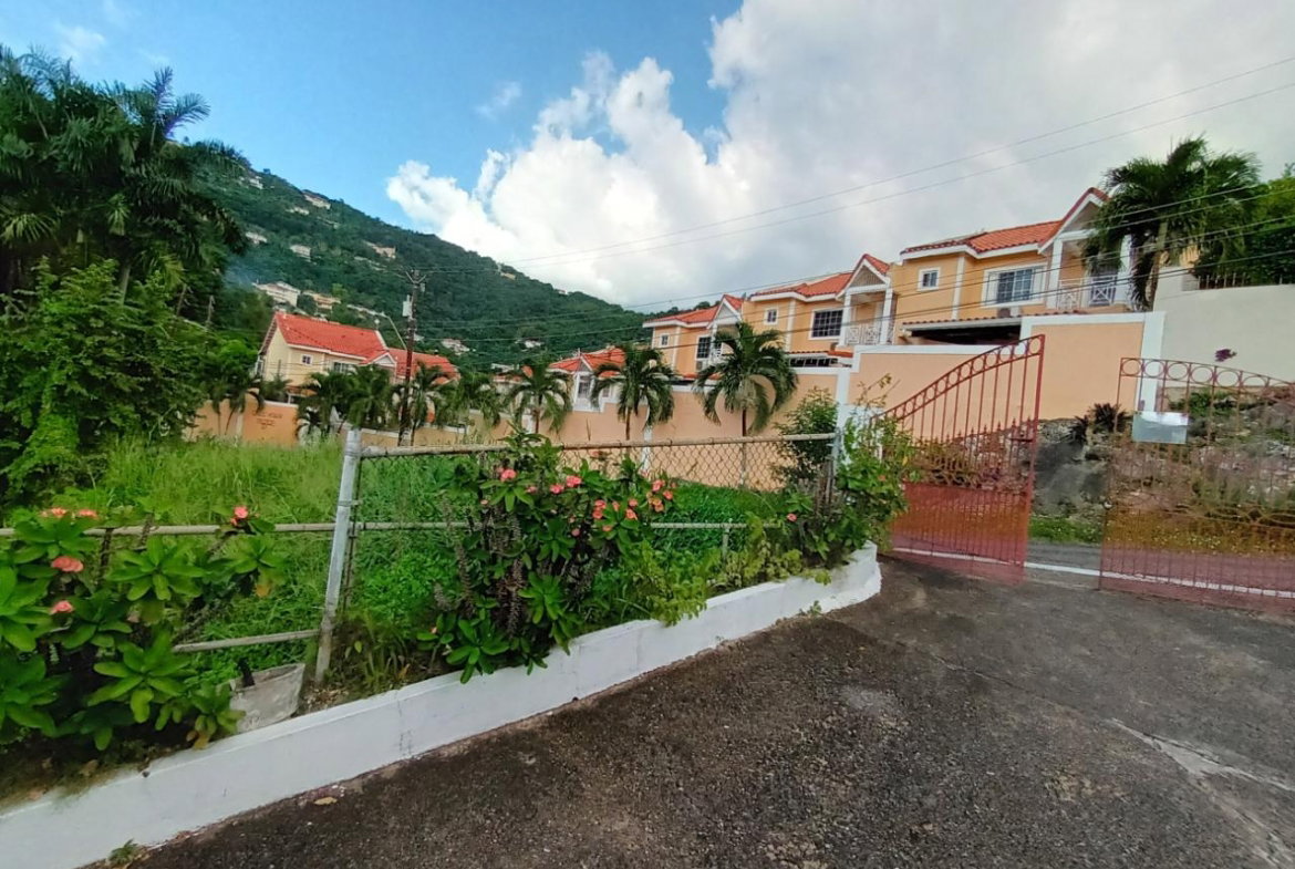 Fourth image of 35 West Great House Circle in CONSTANT SPRING, St. Andrew, Jamaica - property is For Sale