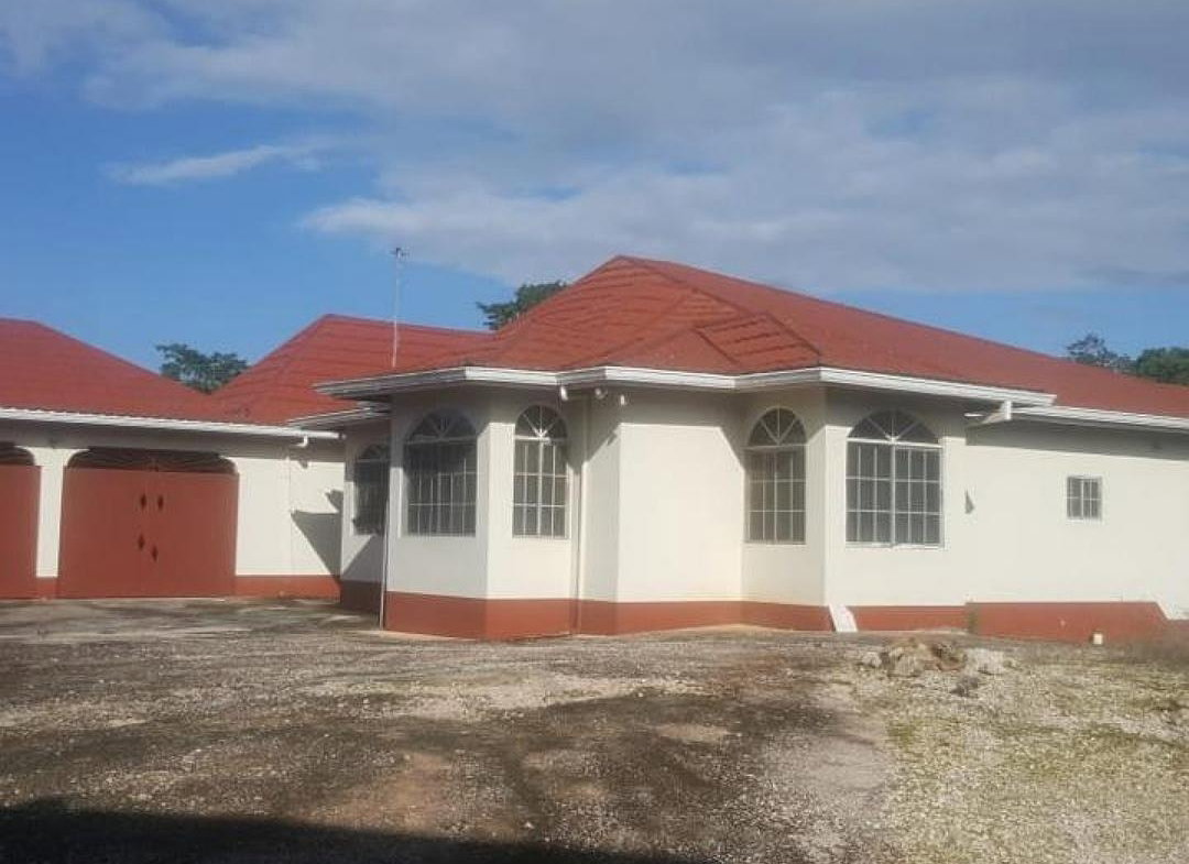 Thirteenth image of Old England in Old England, Manchester, Jamaica - property is For Sale