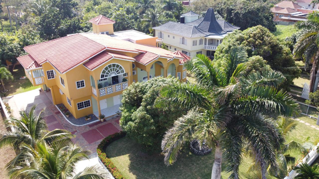 Stunning-9-Bedroom-Home-for-Sale-in-Jamaica-Beach-Tower-Isle Second image of 95- Jamaica Beach, Tower Isle in Jamaica Beach, St. Mary, Jamaica - property is For Sale