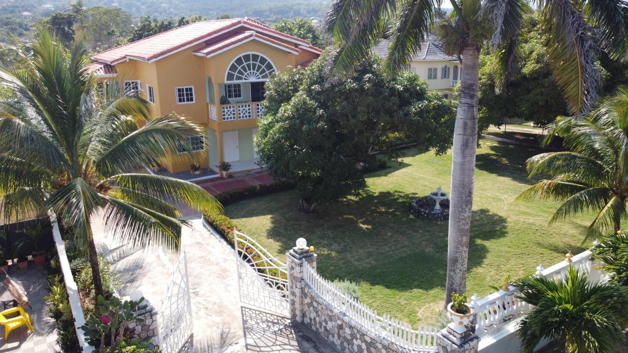 Stunning-9-Bedroom-Home-for-Sale-in-Jamaica-Beach-Tower-Isle Twenty-Fifth image of 95- Jamaica Beach, Tower Isle in Jamaica Beach, St. Mary, Jamaica - property is For Sale