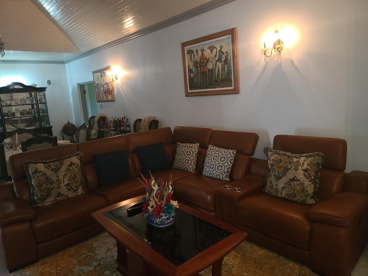 Stunning-9-Bedroom-Home-for-Sale-in-Jamaica-Beach-Tower-Isle Fifth image of 95- Jamaica Beach, Tower Isle in Jamaica Beach, St. Mary, Jamaica - property is For Sale