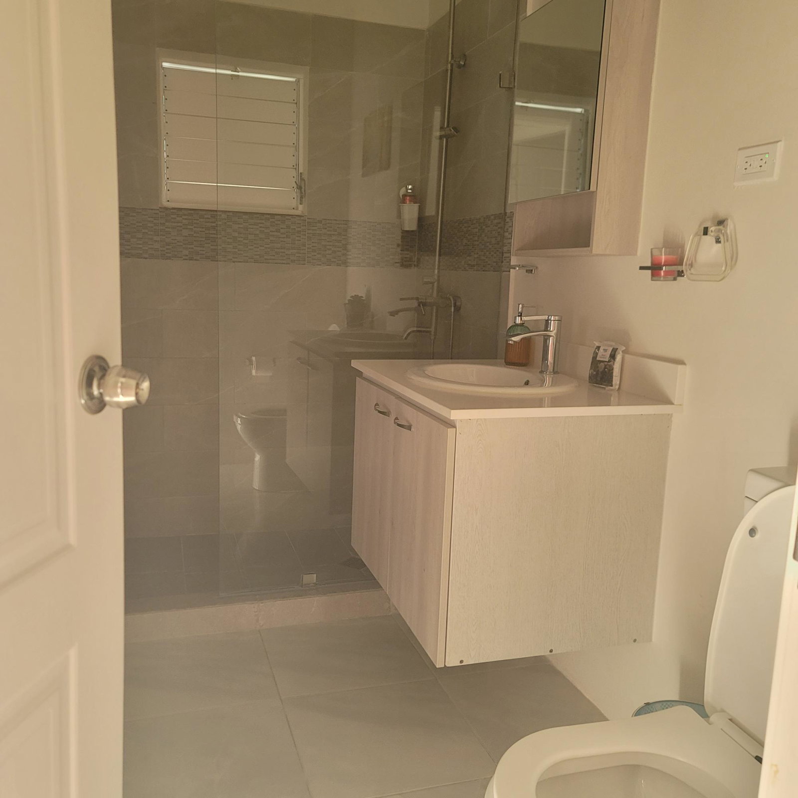 Thirteenth image of 386c Camelot Village ph 2, Dis in Discovery Bay, St. Ann, Jamaica - property is For Rent