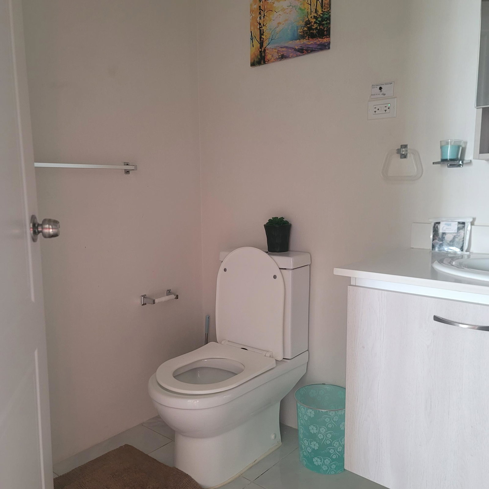 Fourteenth image of 386c Camelot Village ph 2, Dis in Discovery Bay, St. Ann, Jamaica - property is For Rent