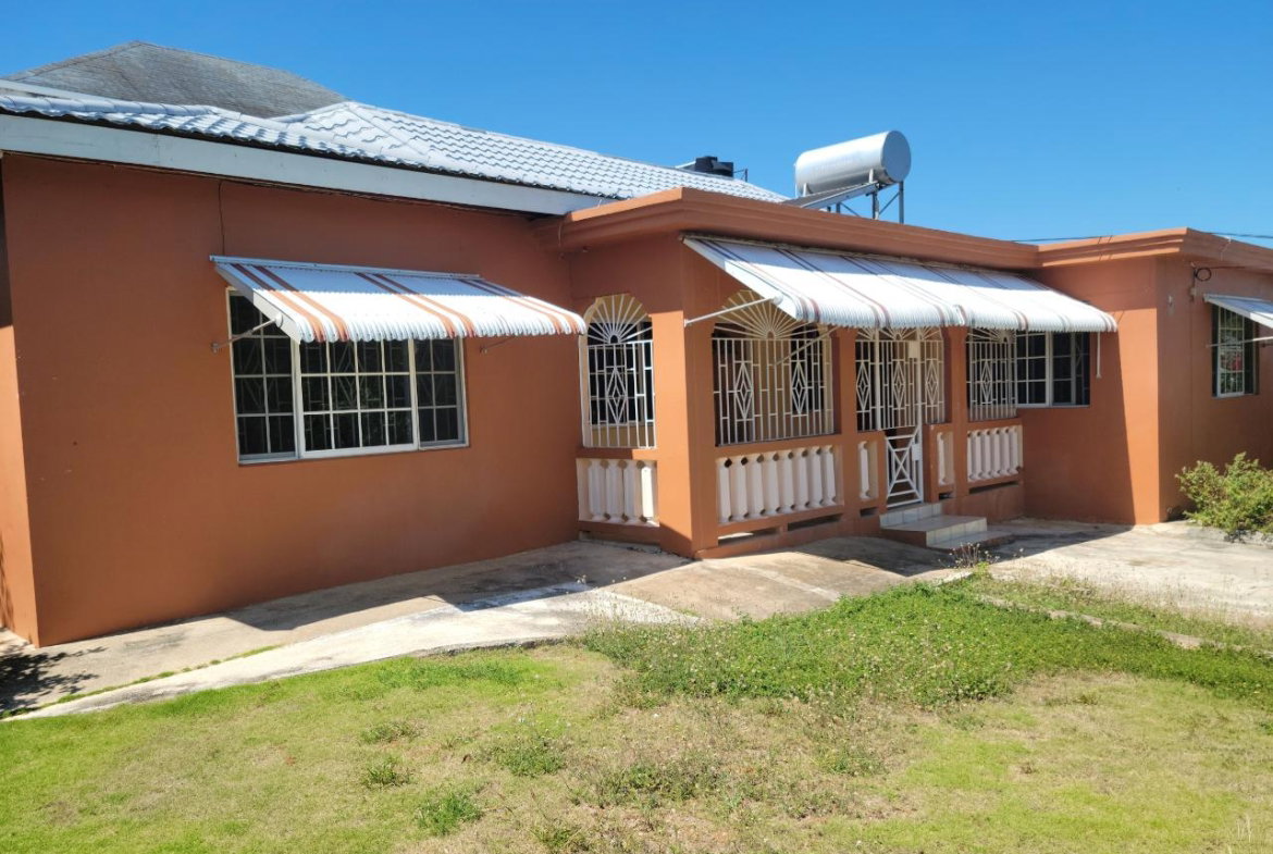 Second image of Lot 129 Almond Circle in Santa Cruz, St. Elizabeth, Jamaica - property is For Sale