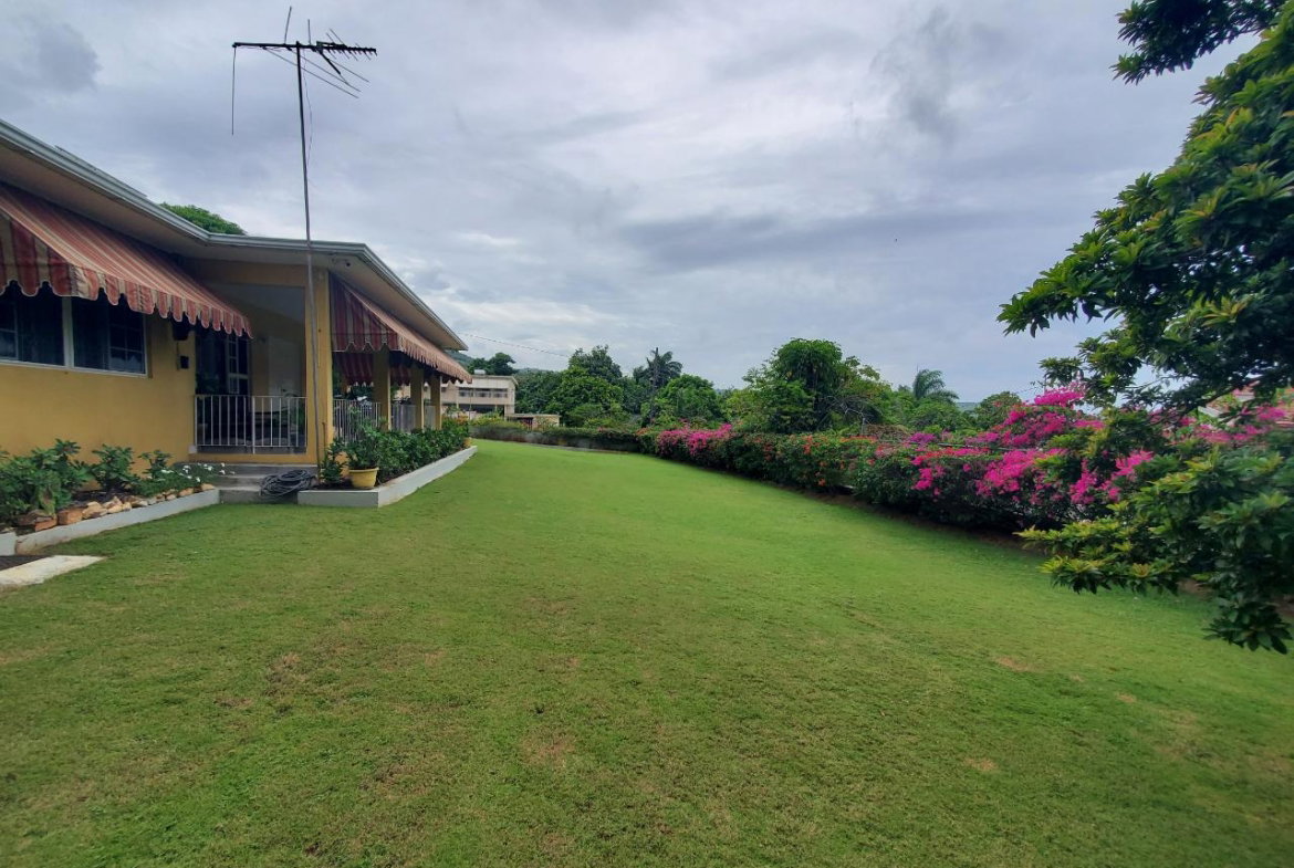 Twenty-Sixth image of 19 Alexander Terrace Coral g in Montego Bay, St. James, Jamaica - property is For Sale