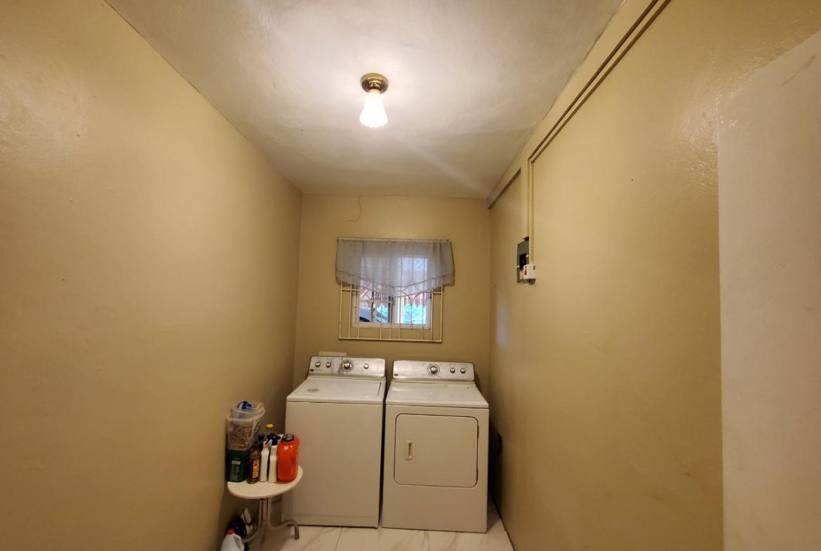 Fifth image of 19 Alexander Terrace Coral g in Montego Bay, St. James, Jamaica - property is For Sale