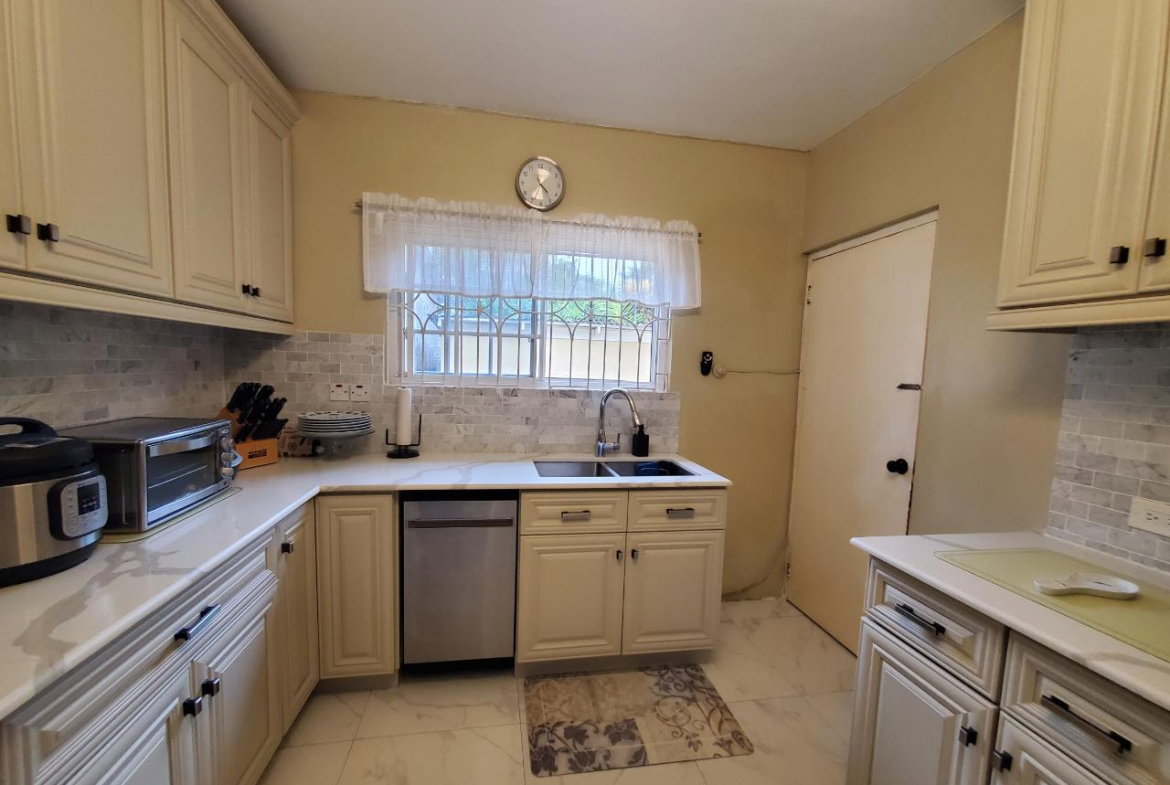 Seventh image of 19 Alexander Terrace Coral g in Montego Bay, St. James, Jamaica - property is For Sale