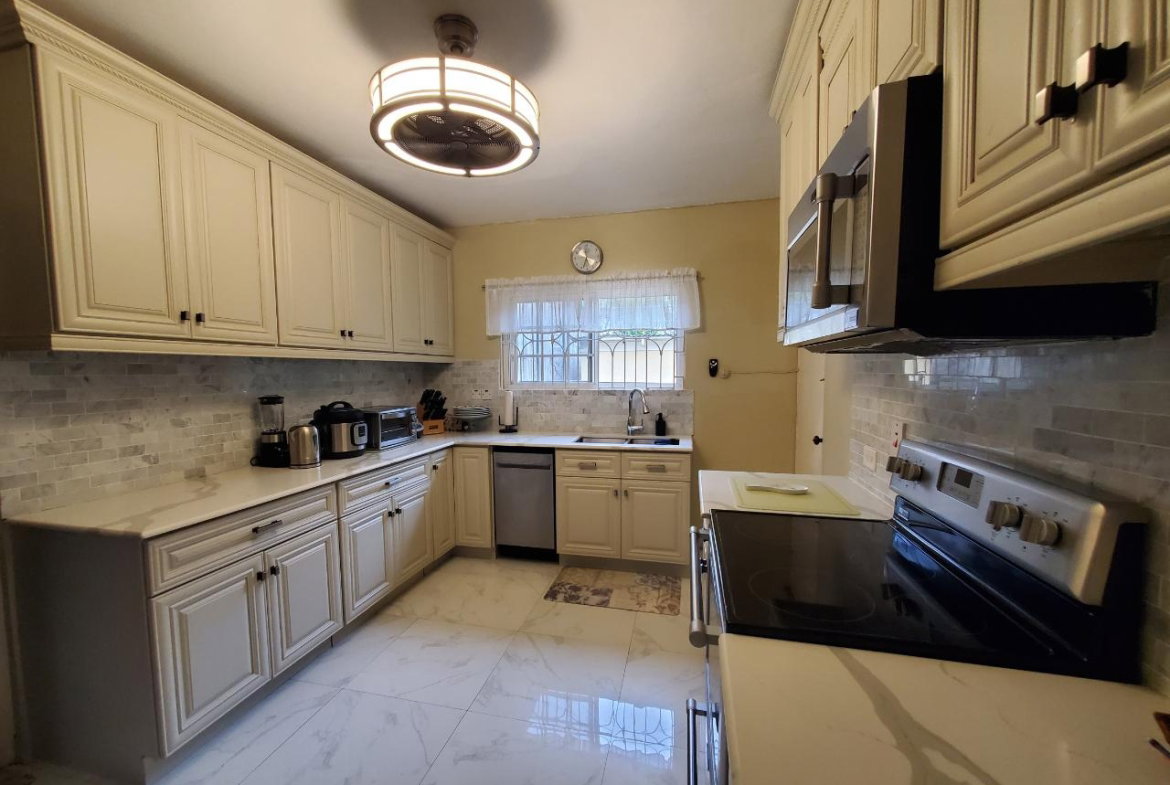 Eighth image of 19 Alexander Terrace Coral g in Montego Bay, St. James, Jamaica - property is For Sale