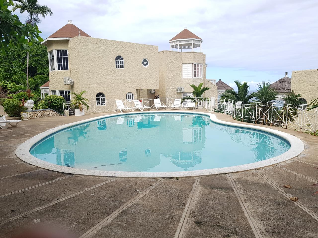 Seventh image of D4-block d Alamanda Cluster, Phase 2 in Ocho Rios, St. Ann, Jamaica - property is For Rent