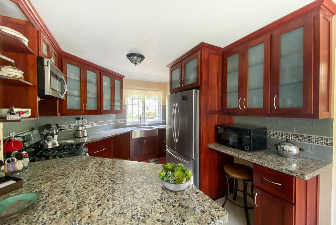Eleventh image of West Oakridge, Armour Hei in Kingston 8, St. Andrew, Jamaica - property is For Sale