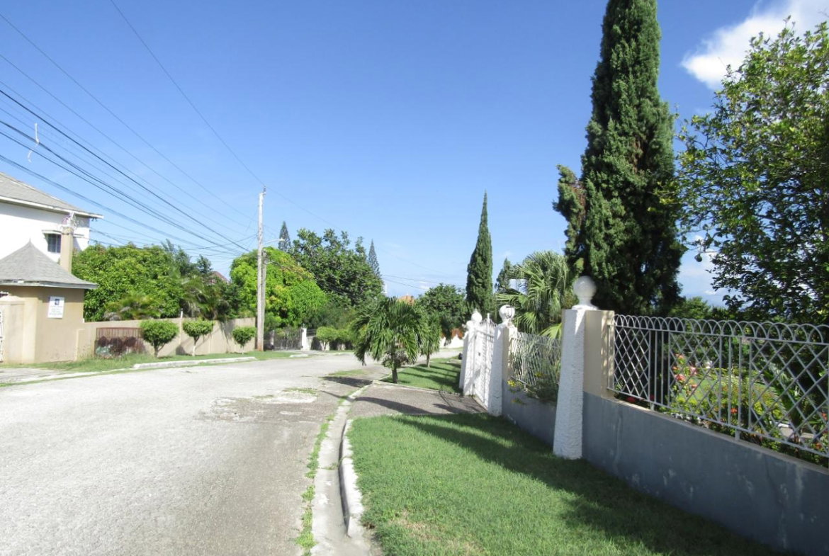 Tenth image of 421 Hibiscus Drive, Ironshore in Montego Bay, St. James, Jamaica - property is For Sale