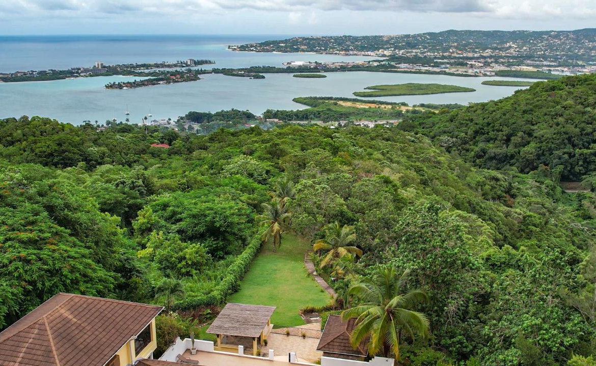 Second image of Walders Run in Reading, St. James, Jamaica - property is For Sale