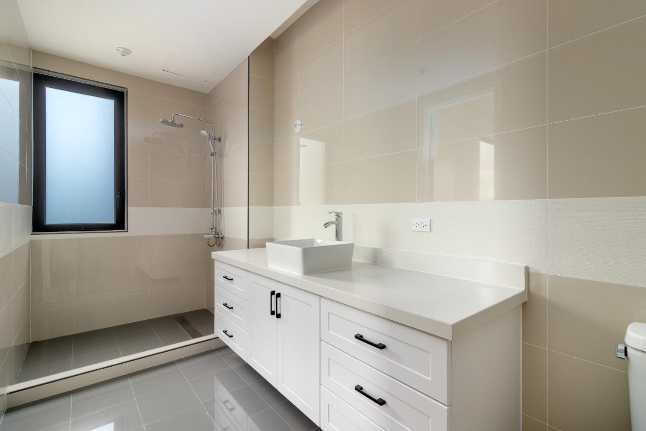 Tenth image of 39 Wellington Drive, Kingsto in Kingston 6, St. Andrew, Jamaica - property is For Sale