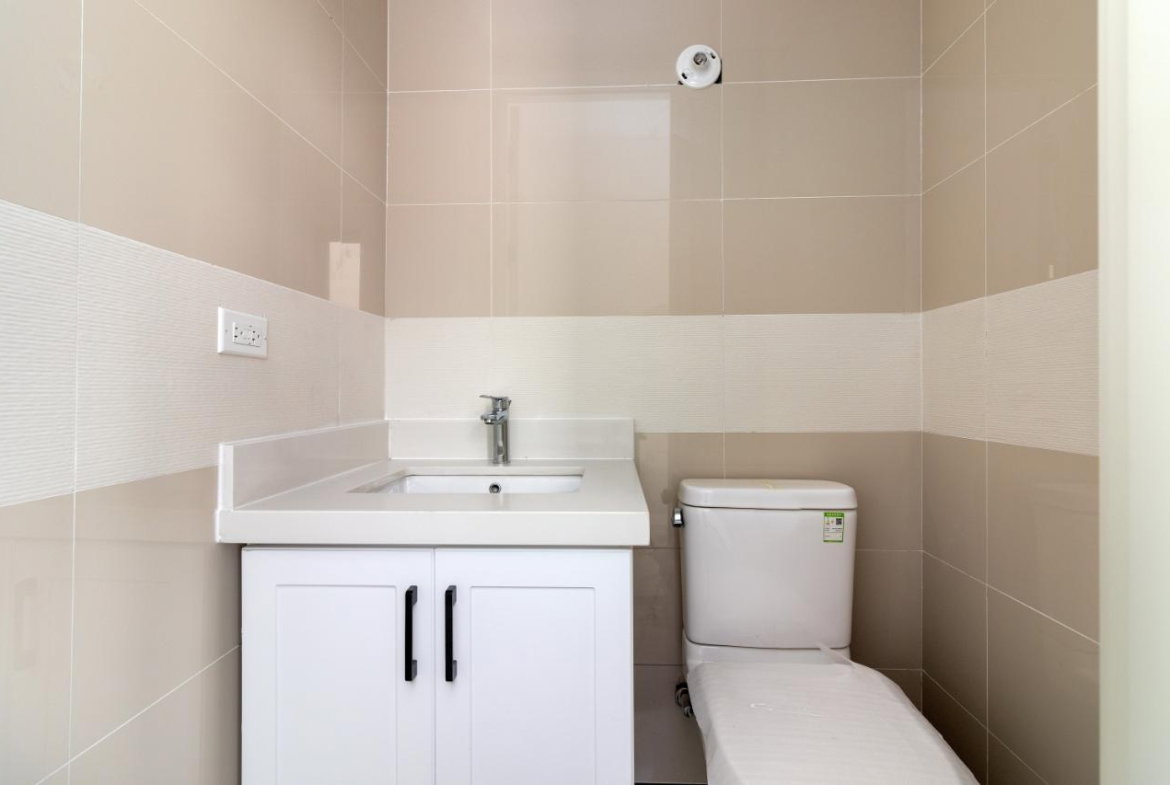 Twelfth image of 39 Wellington Drive, Kingsto in Kingston 6, St. Andrew, Jamaica - property is For Sale