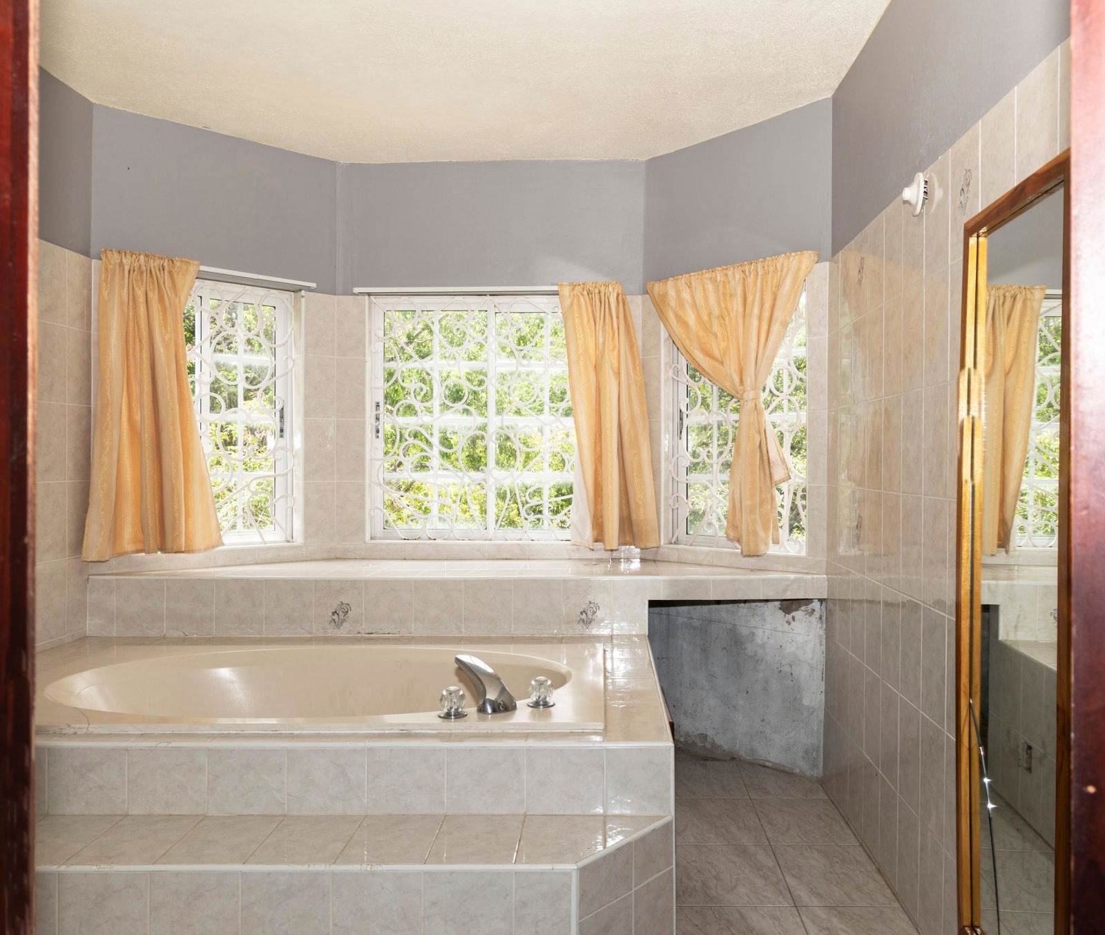 Twenty-Sixth image of 114 Belvedere Drive , Kingsto in Kingston 19, St. Andrew, Jamaica - property is For Sale