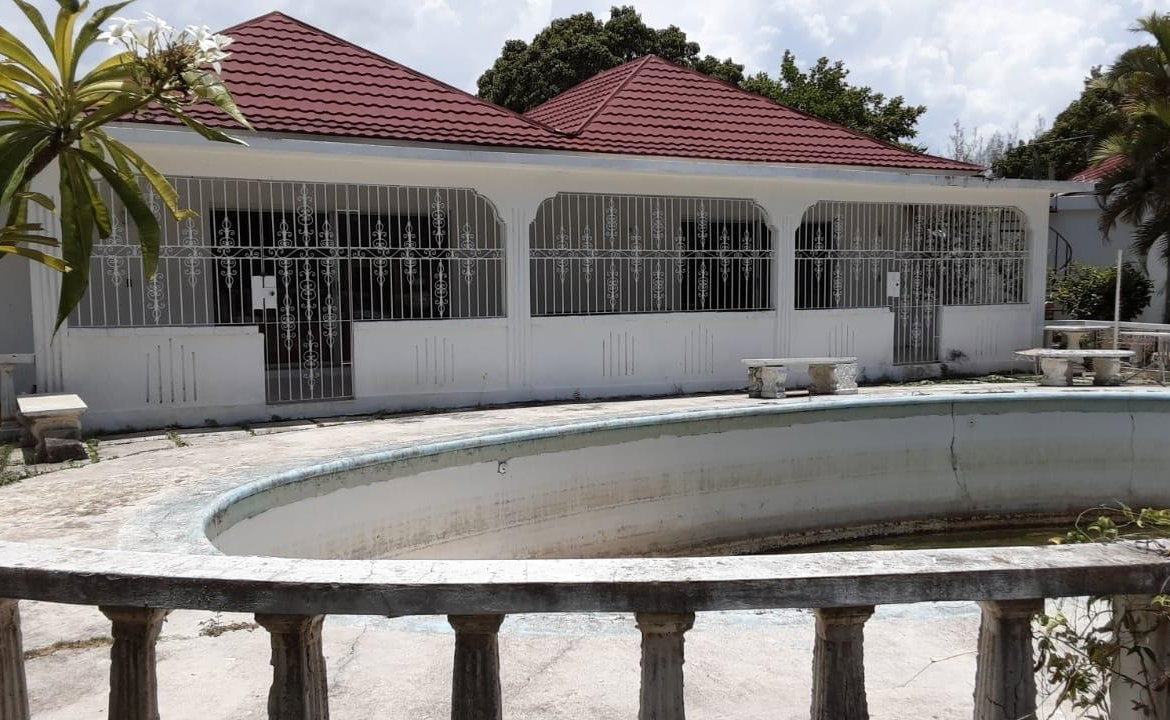 Thirteenth image of 1126/1127 Sugarmill Road in Montego Bay, St. James, Jamaica - property is For Sale