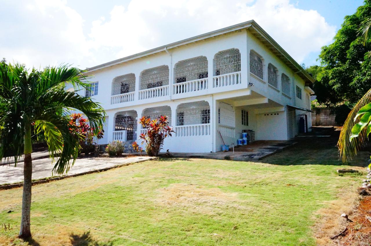 Third image of 91 Beadle Heights in Santa Cruz, St. Elizabeth, Jamaica - property is For Sale
