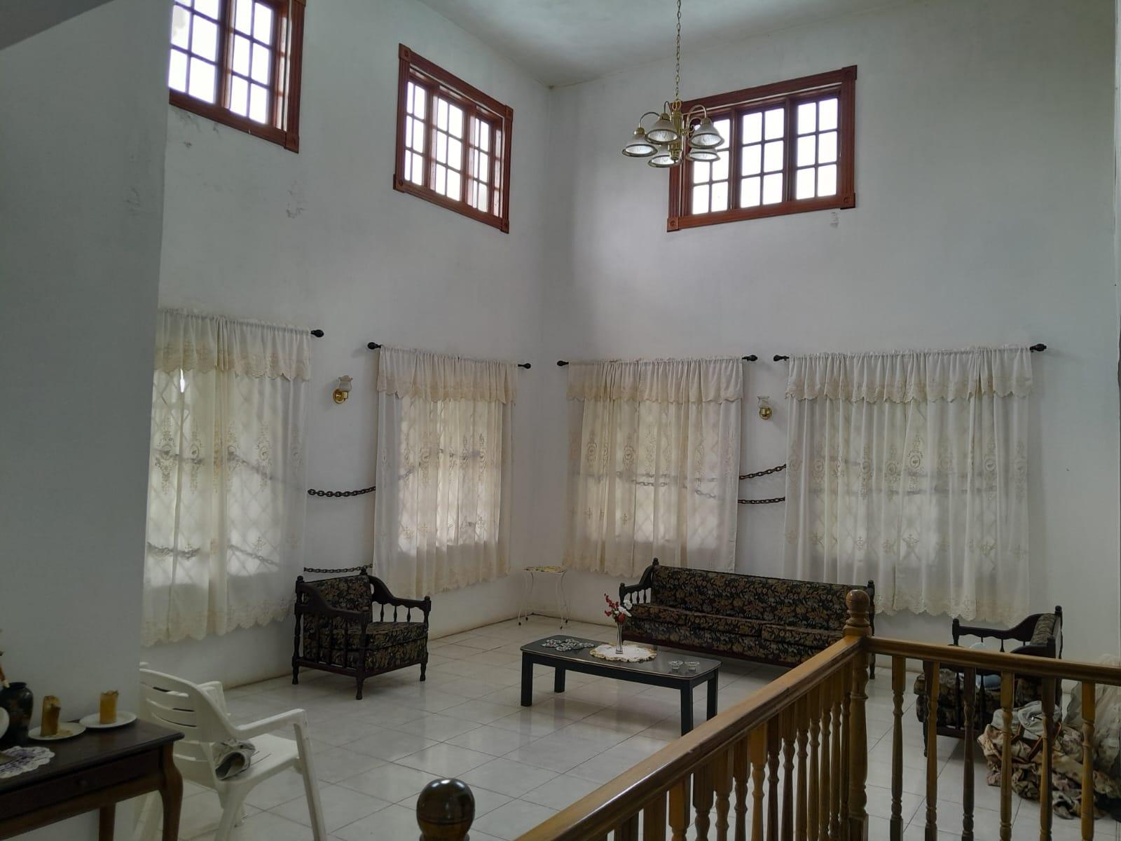 Stunning-Split-Level-Home-for-Sale-in-Mandeville-Jamaica Thirteenth image of 33 Kristian Circle in Mandeville, Manchester, Jamaica - property is For Sale