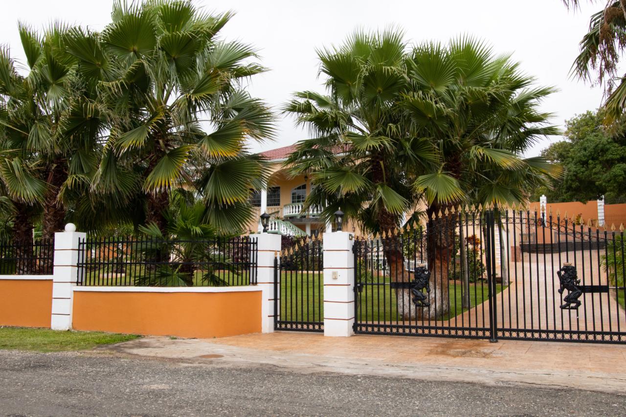 Stunning-Split-Level-Home-with-Apartment-for-Sale-in-New-Hall-Jamaica Twenty-Seventh image of New Hall in Mandeville, Manchester, Jamaica - property is For Sale