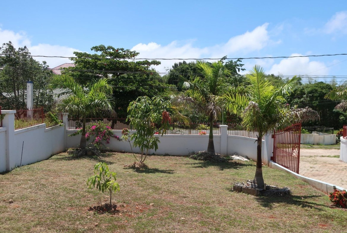 Fifth image of Eden Close in Southfield, St. Elizabeth, Jamaica - property is For Sale
