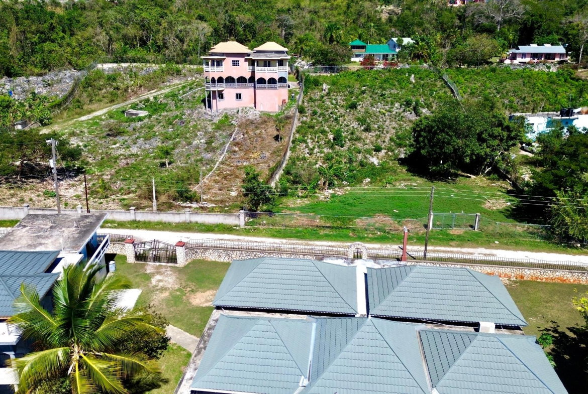 Tenth image of 62 Pitkelleney, Mount Airy in Negril, Westmoreland, Jamaica - property is For Sale