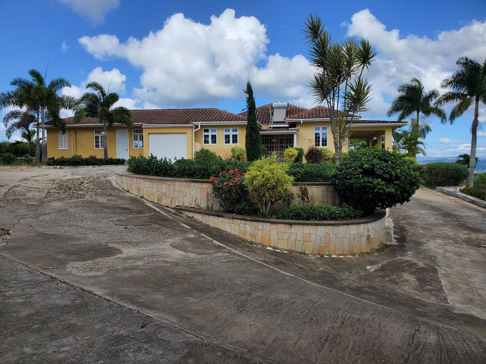 Eleventh image of Four Paths/turners in CHAPELTON, Clarendon, Jamaica - property is For Sale