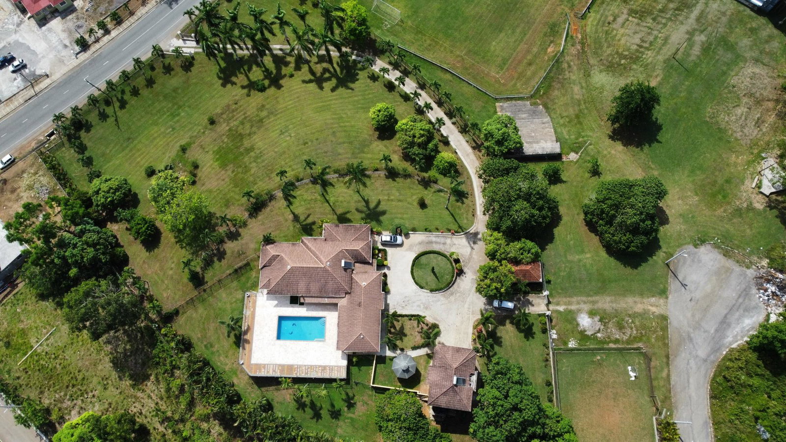 Nineteenth image of Four Paths/turners in CHAPELTON, Clarendon, Jamaica - property is For Sale