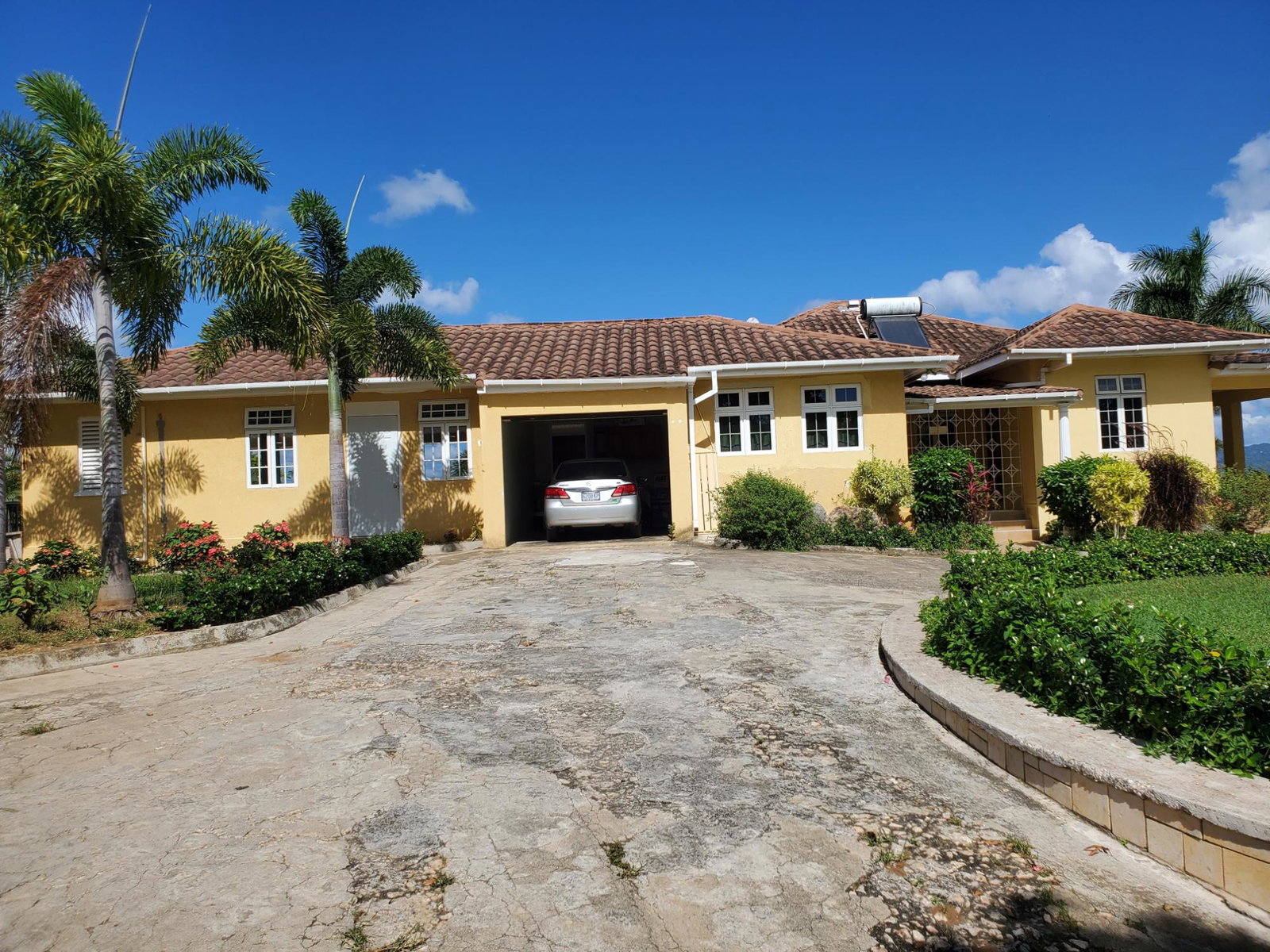 Fifth image of Four Paths/turners in CHAPELTON, Clarendon, Jamaica - property is For Sale