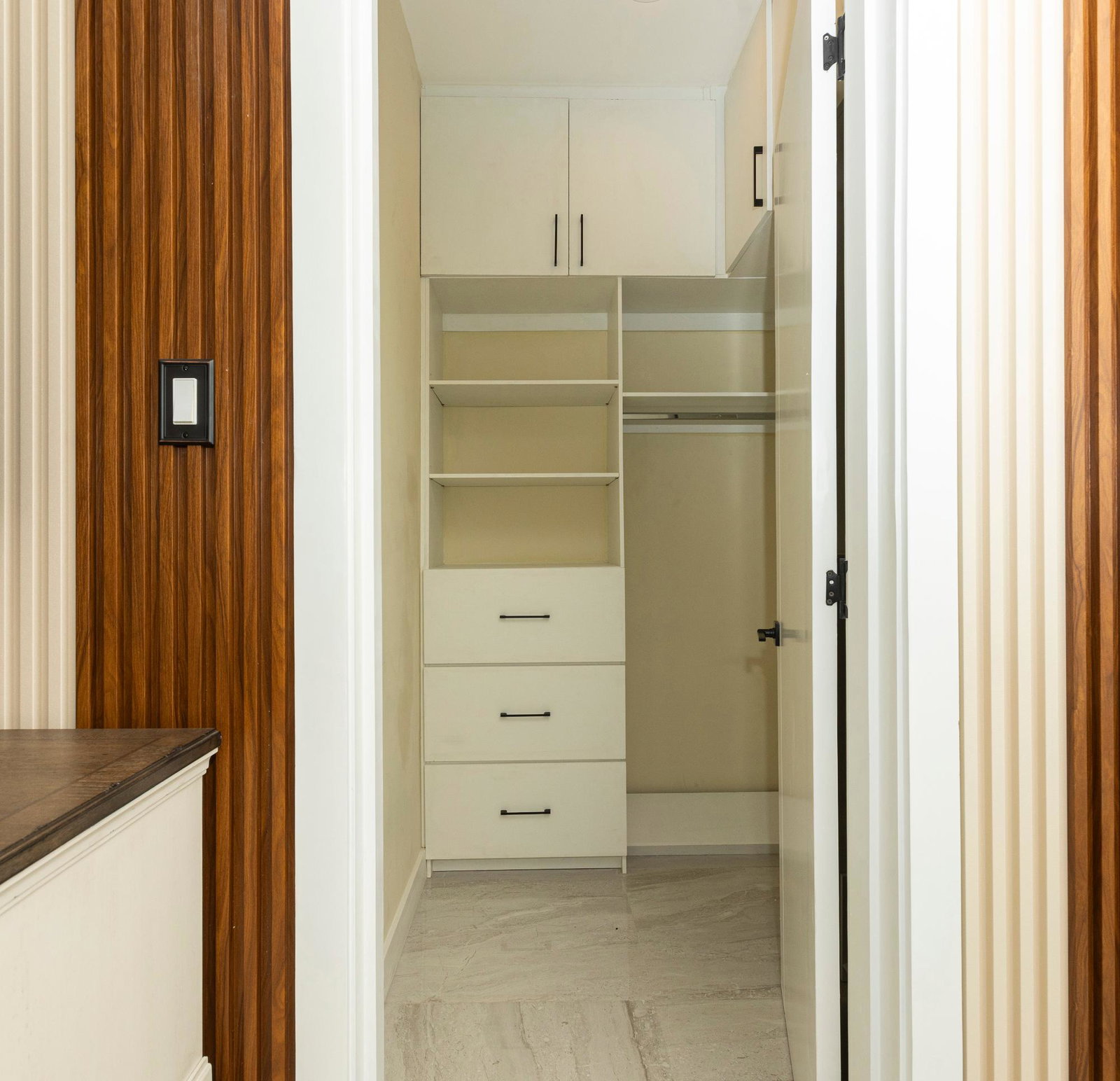 Tenth image of 403-29 Salisbury Avenue in Kingston 6, St. Andrew, Jamaica - property is For Rent