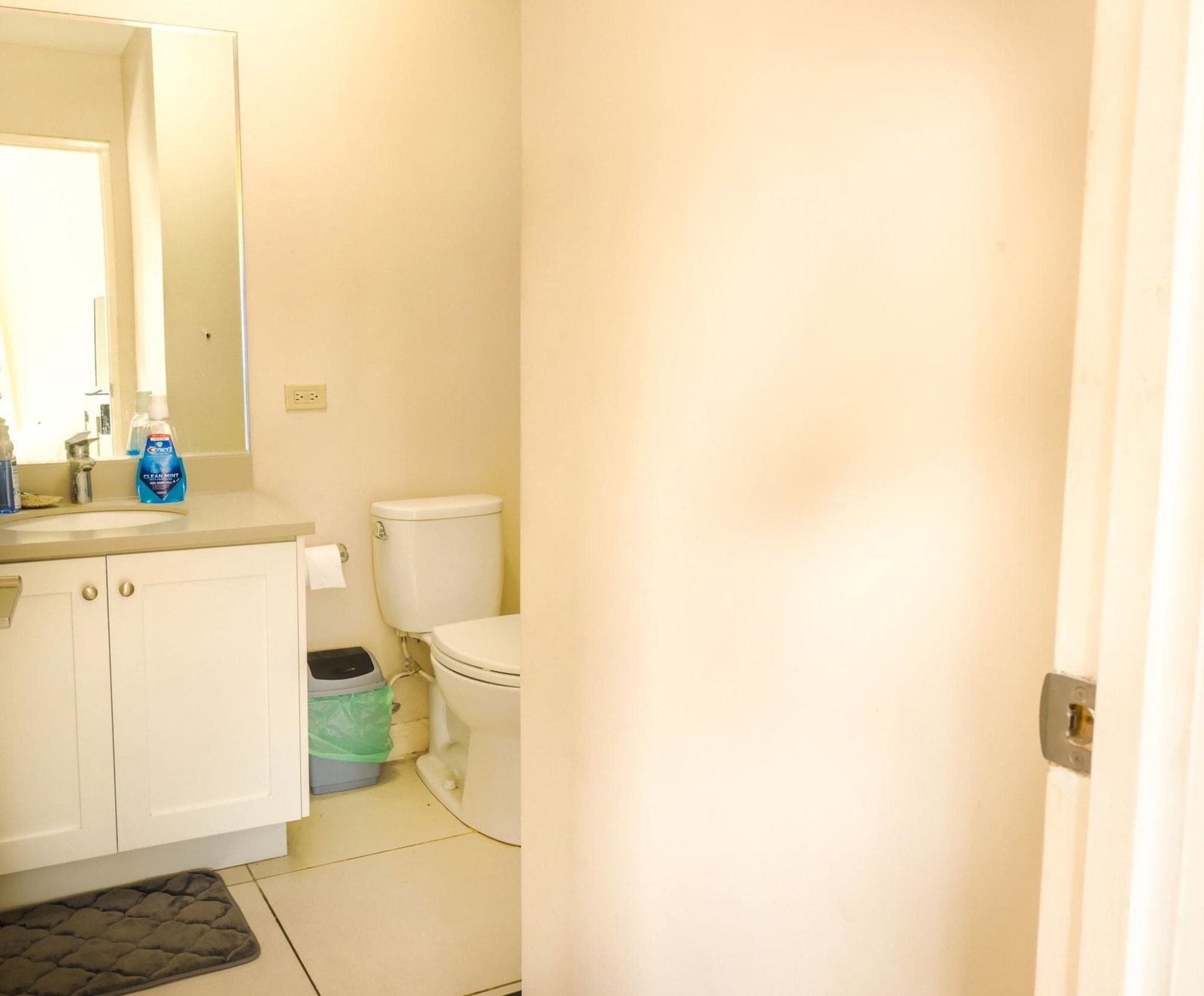 Eighth image of 2-6 Comlin Bank Road in NEW KINGSTON, St. Andrew, Jamaica - property is For Rent