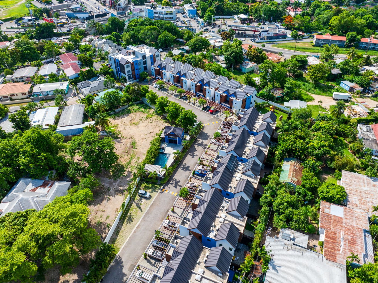 Stylish-2-Bedroom-Apartment-for-Rent-in-Jamaica-22-21-Salisbury-Avenue Second image of 22-21 Salisbury Avenue in Barbican, St. Andrew, Jamaica - property is For Rent