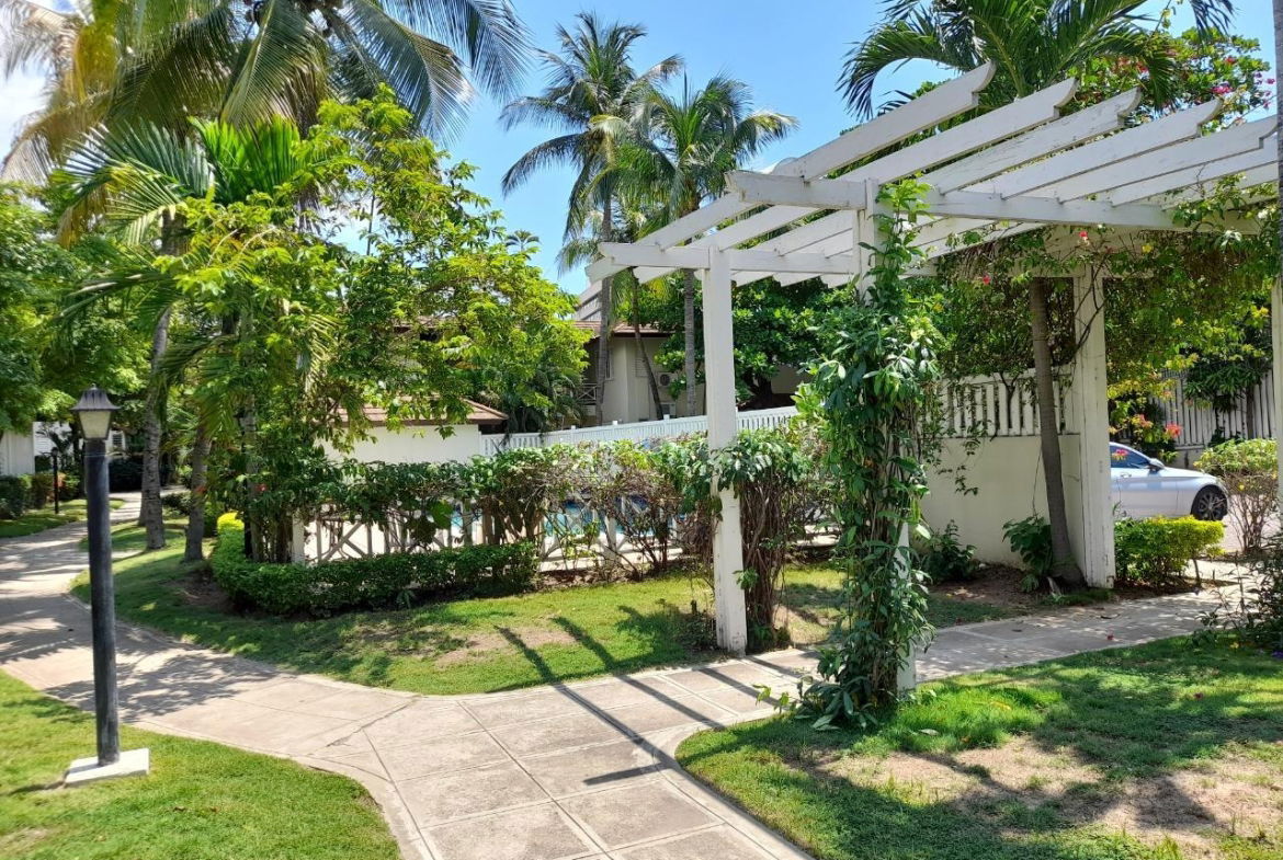 Seventeenth image of 12 Renfrew Road in Kingston 10, St. Andrew, Jamaica - property is For Rent