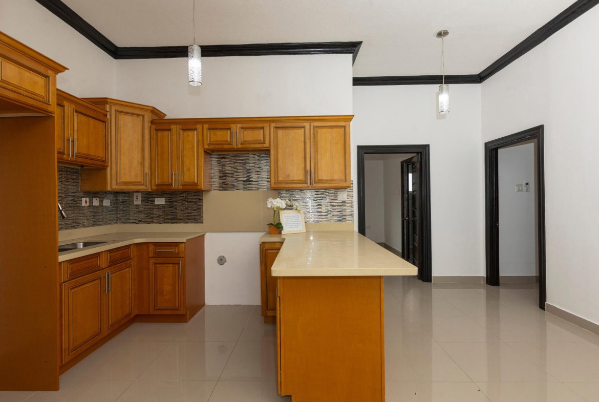 Seventh image of 8-11 1/2 Grosvenor Terrace in Kingston 8, St. Andrew, Jamaica - property is For Sale