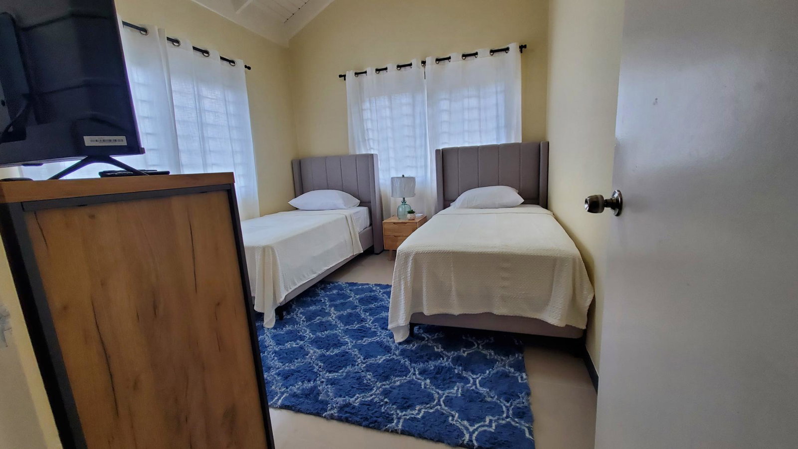 Ninth image of 46 Edmund Ridge in Rose Hall, St. James, Jamaica - property is For Rent